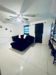 2751 NW 99th St, Miami, Florida 33147, USA