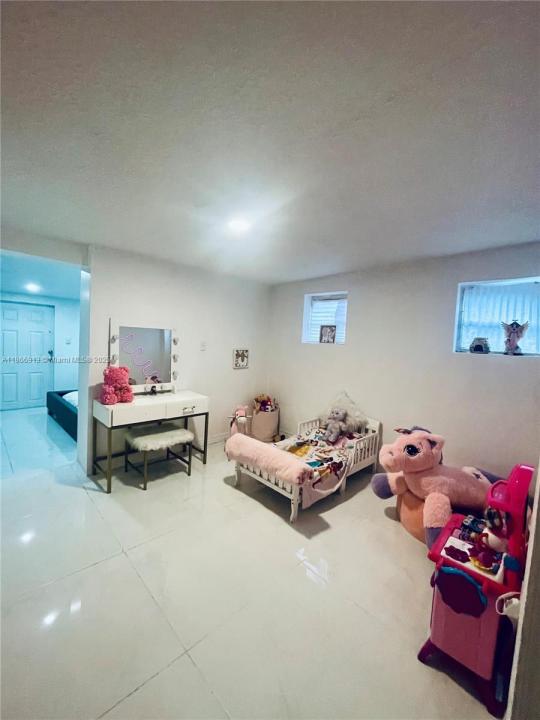 2751 NW 99th St, Miami, Floride 33147, États-Unis