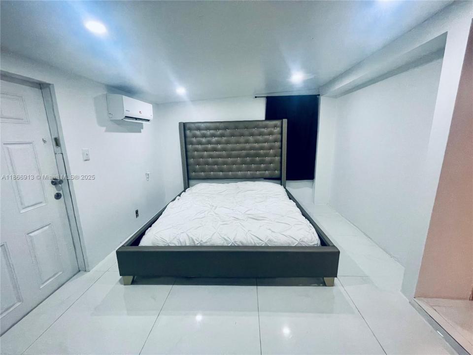 2751 NW 99th St, Miami, Floride 33147, États-Unis
