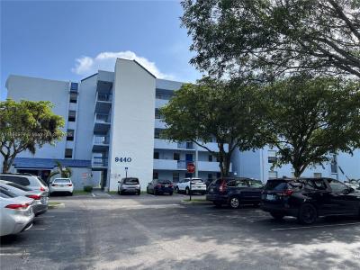 9440 Fontainebleau Blvd 101, Miami, Florida 33172, USA