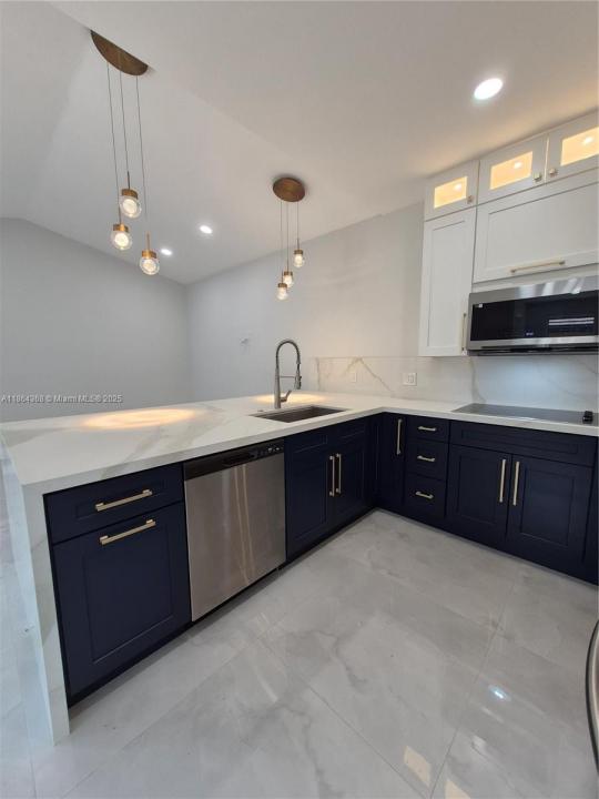 2176 NW 184th Way, Pembroke Pines, Florida 33029