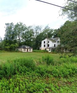 12 Riverside Drive, Fallsburg, New York 12788, USA