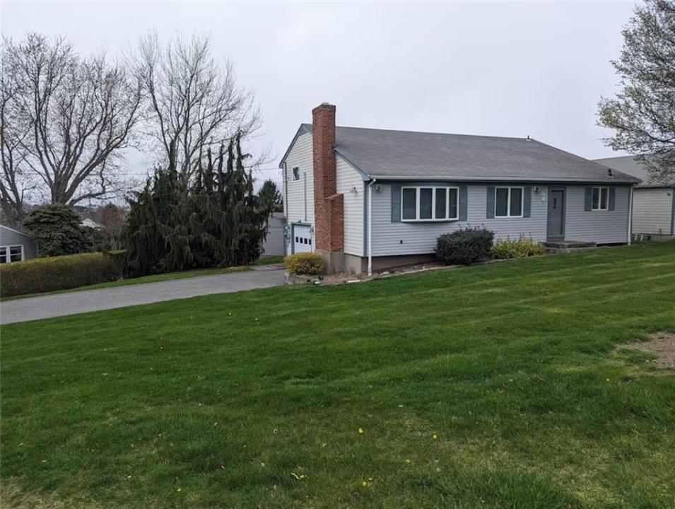 24 Longmeadow Avenue, Middletown, Rhode Island 02842, USA