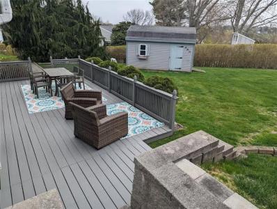 24 Longmeadow Avenue, Middletown, Rhode Island 02842, USA