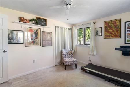 57 Cliff Drive, Freetown, Massachusetts 02702, États-Unis