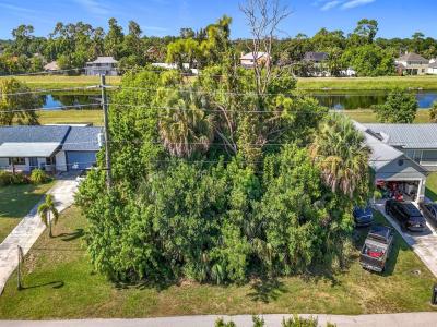 1022 SW Sultan Dr, Port St Lucie, פלורידה 34953, ארצות הברית של אמריקה