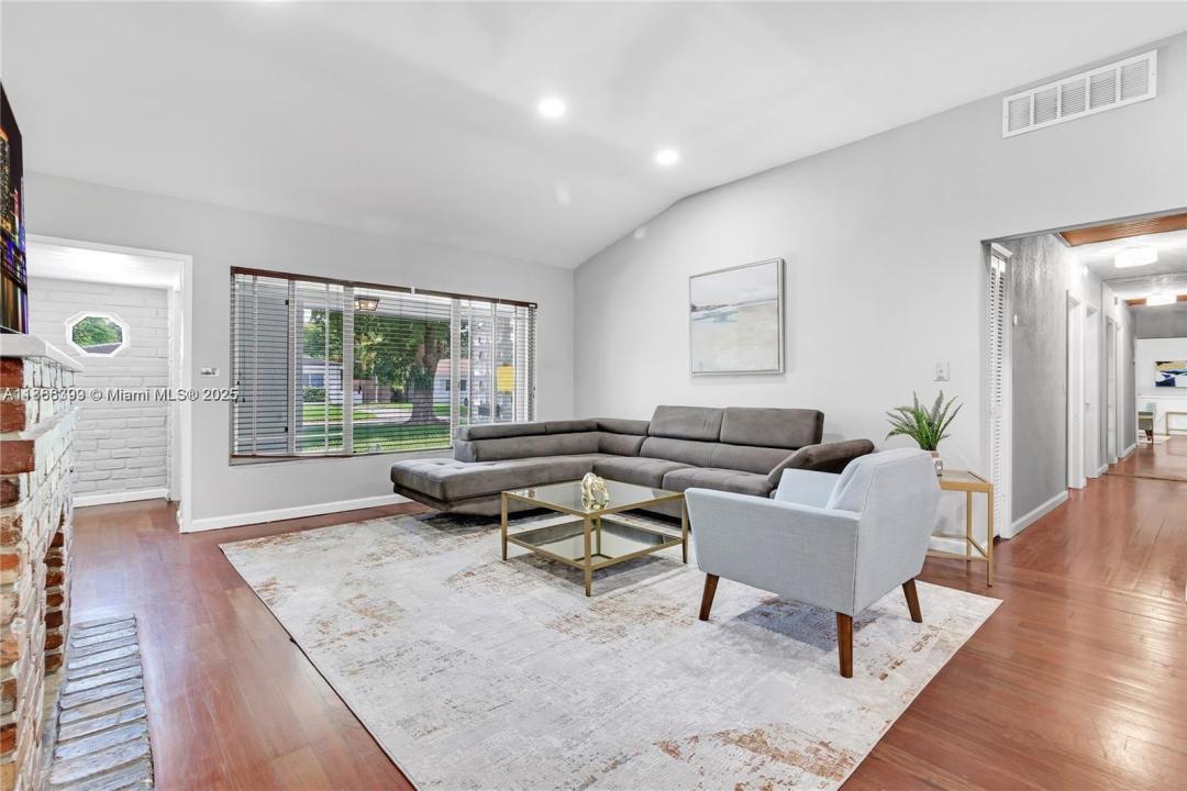 460 NW 88th Ter, El Portal, Florida 33150