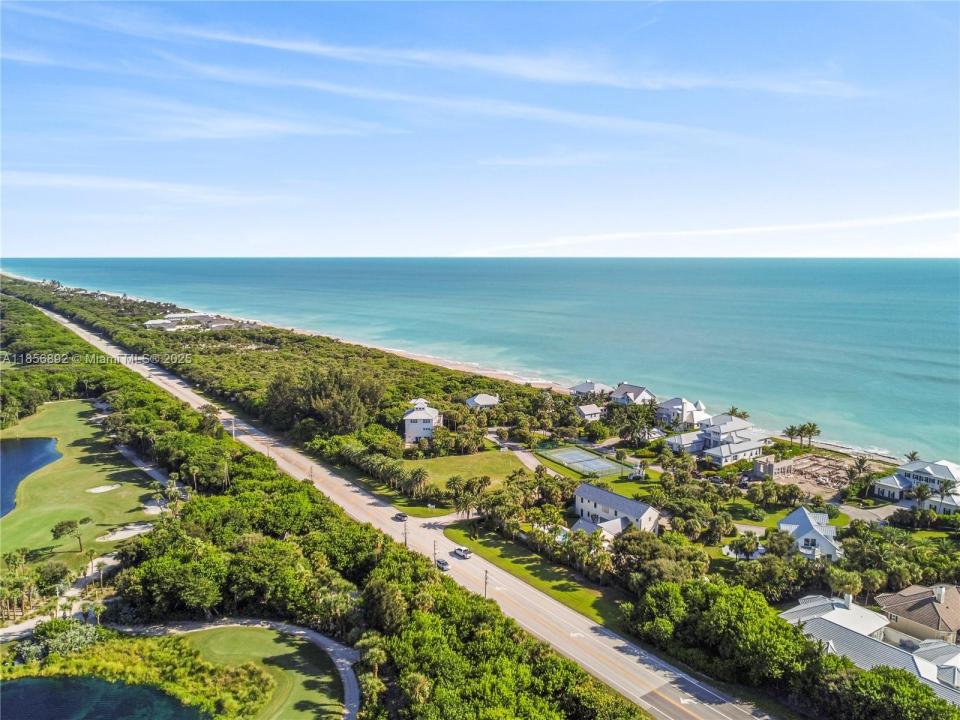 2335 Sanderling Ln, Vero Beach, Florida 32963