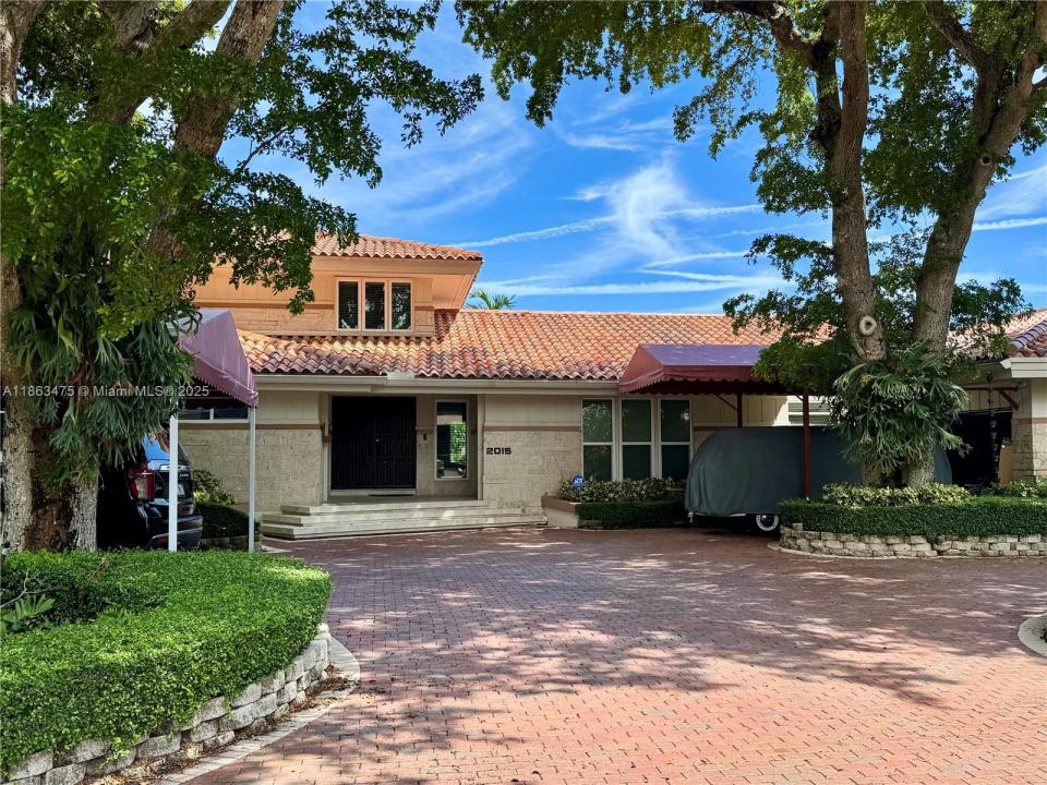 2015 NE 120th Rd, North Miami, Florida 33181