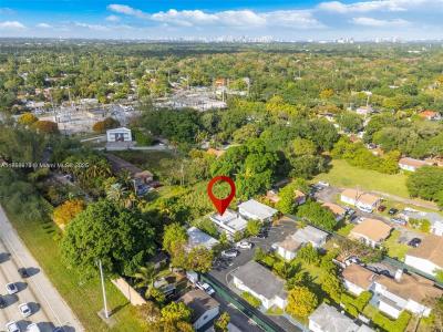 601 NW 90th St 13, El Portal, Florida 33150