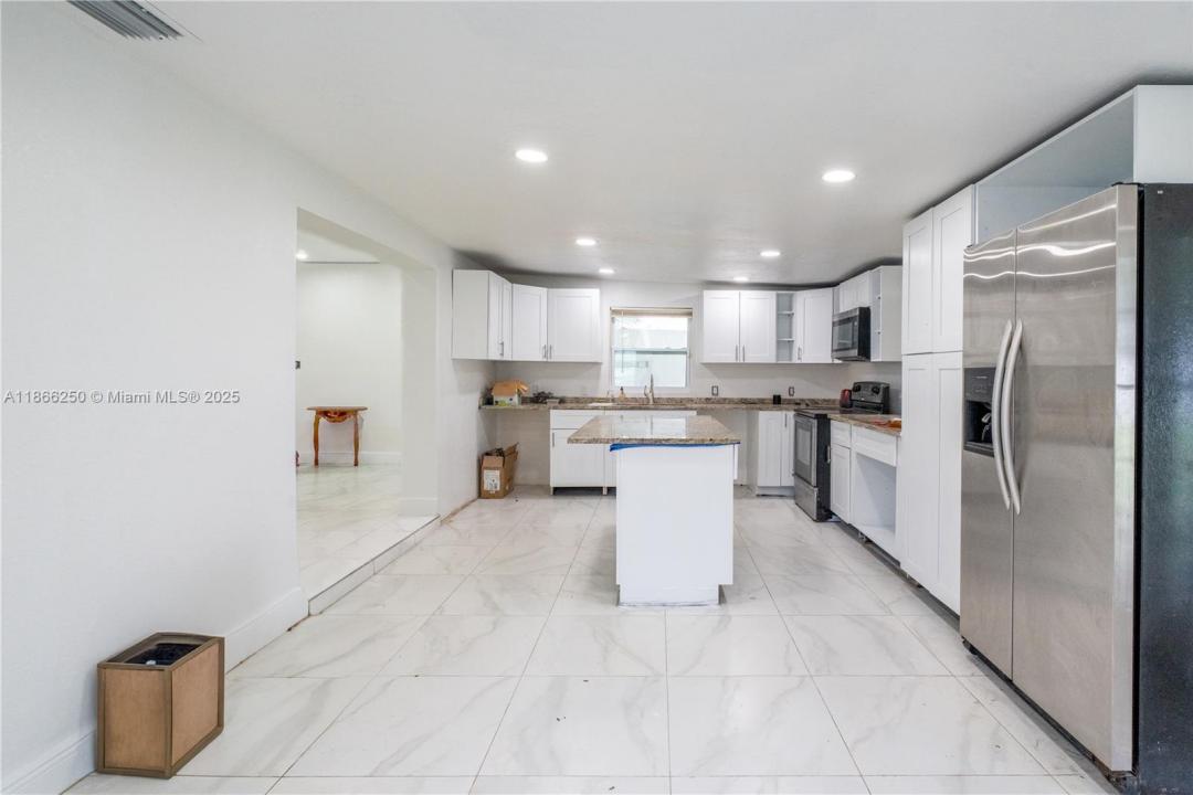 121 east 3rd street, Lehigh Acres, Florida 33936, Estados Unidos