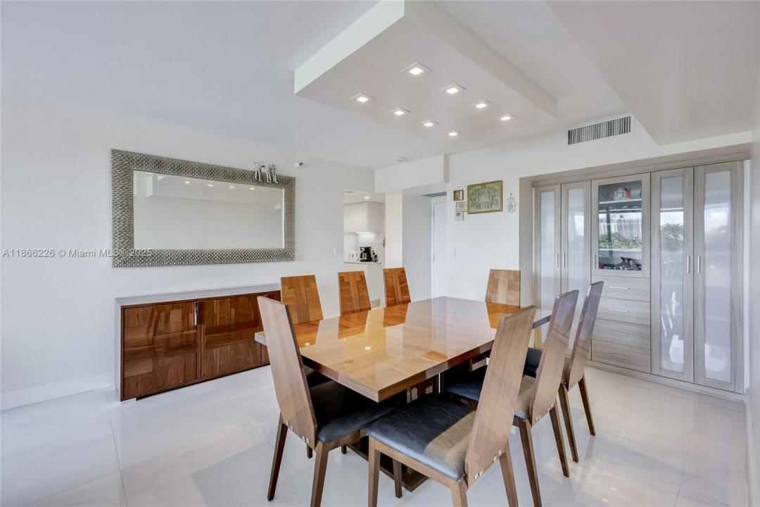 20505 E Country Club Dr 432, Aventura, Флорида 33180, Соединенные Штаты