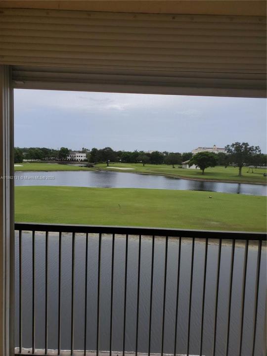 3100 W Rolling Hills Cir 310, Davie, Florida 33328, Estados Unidos