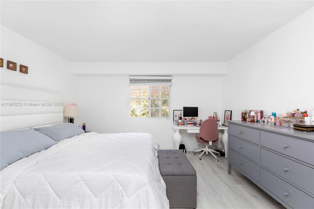 2961 NE 185th St 1617, Aventura, Floryda 33180, USA