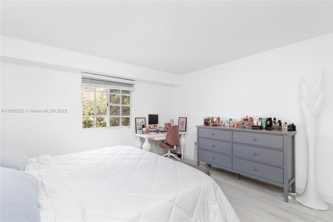 2961 NE 185th St 1617, Aventura, Floryda 33180, USA