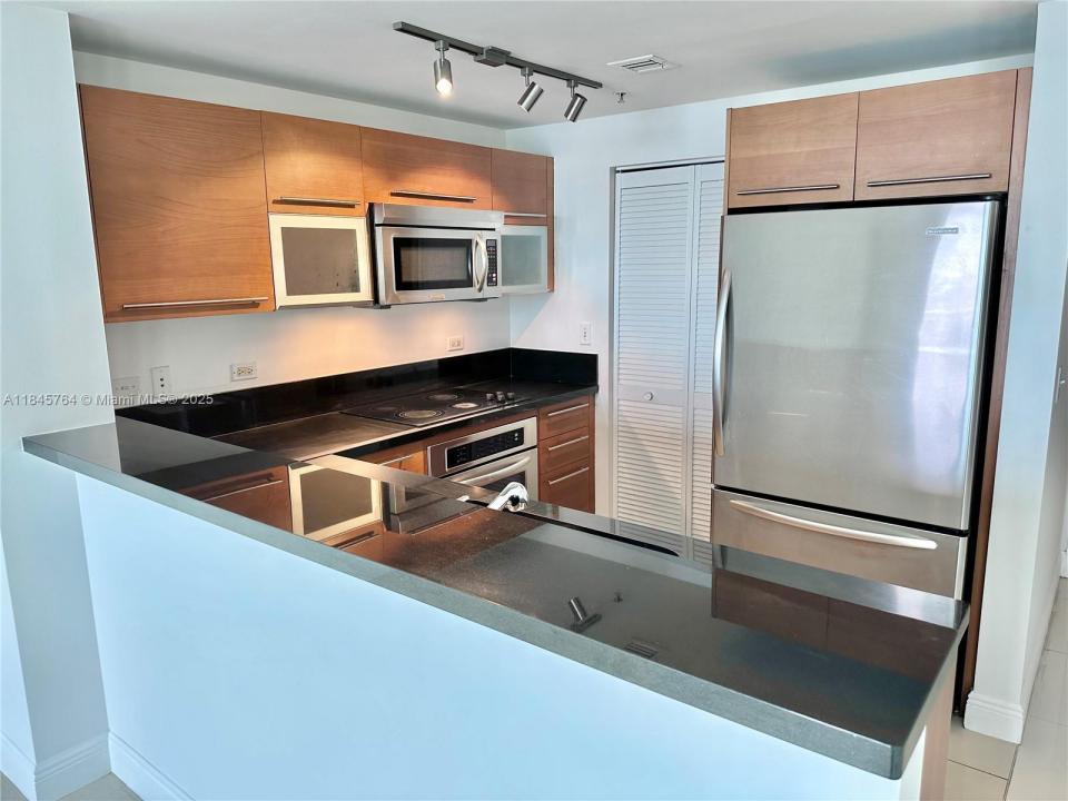 253 NE 2nd St 1903, Miami, Florida 33132, Stati Uniti