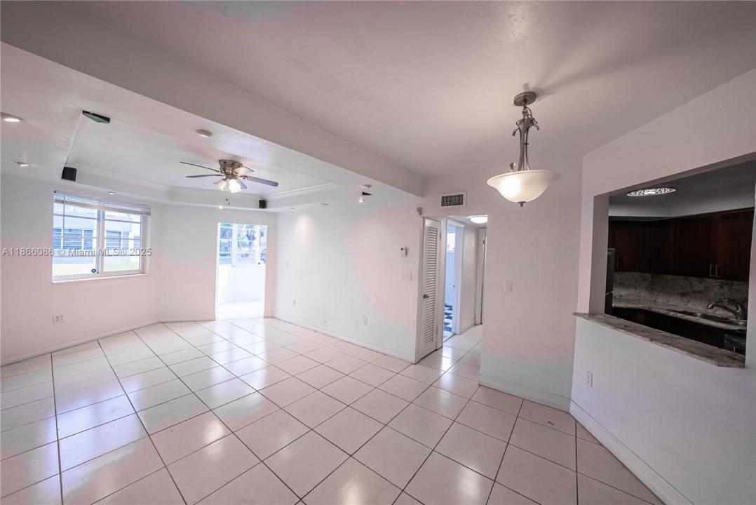 1701 NE Miami Gardens Dr 115, Miami, פלורידה 33179, ארצות הברית של אמריקה