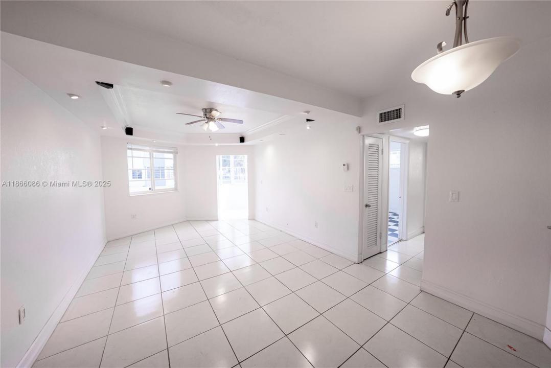 1701 NE Miami Gardens Dr 115, Miami, פלורידה 33179, ארצות הברית של אמריקה