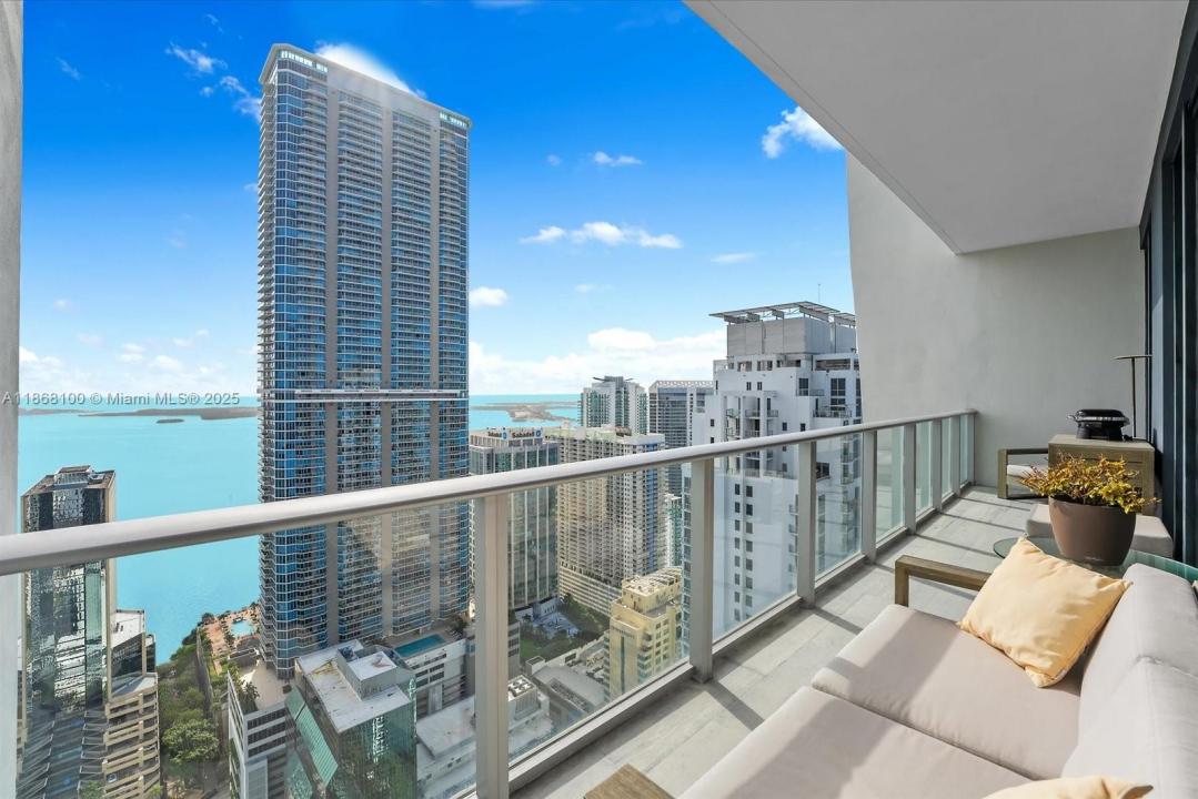 1010 Brickell Ave 4803, Miami, Florida 33131, Estados Unidos