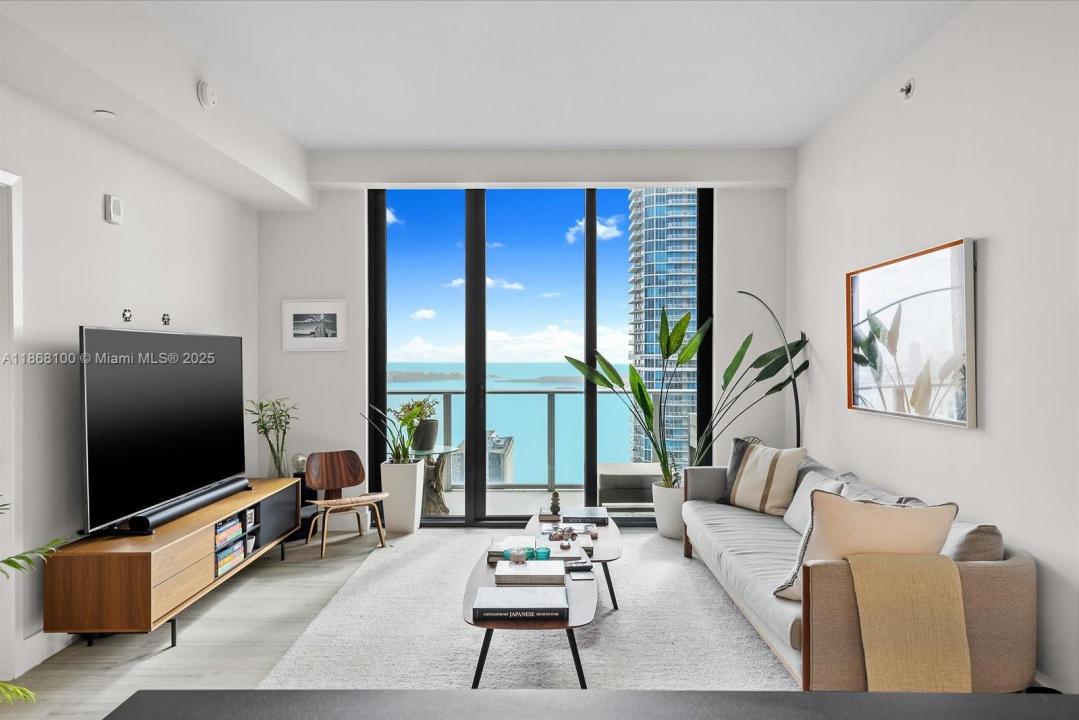 1010 Brickell Ave 4803, Miami, Florida 33131, Estados Unidos