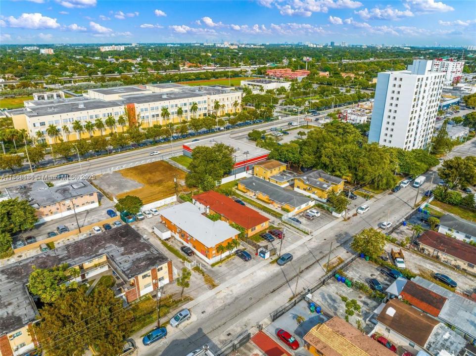 1859 NW 35th St, Miami, Florida 33142