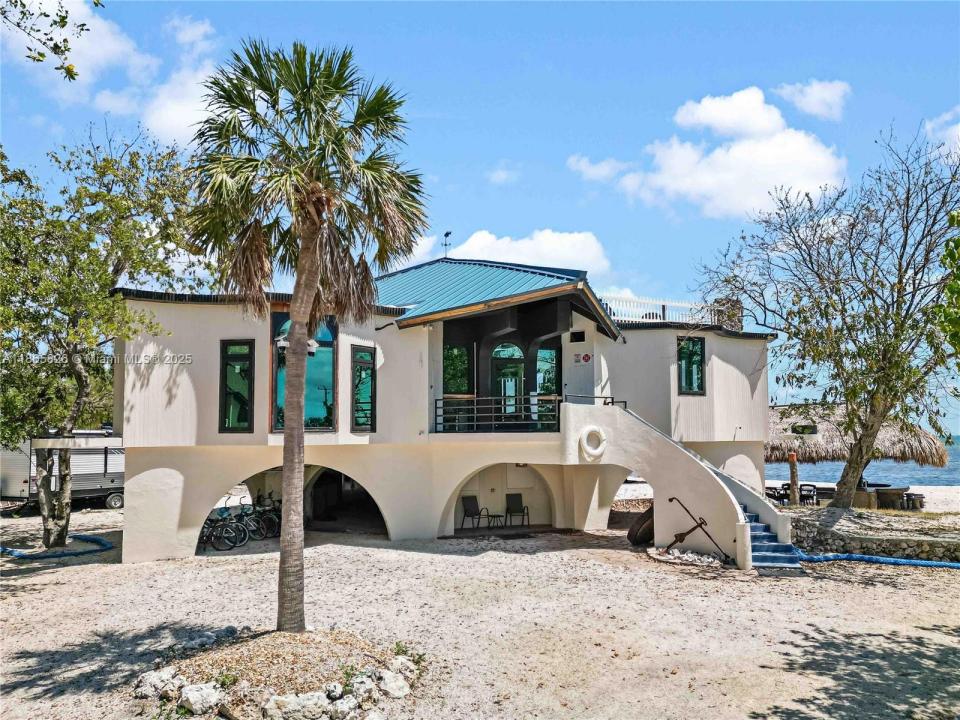 1557 Long Beach Dr, Big Pine, Florida 33043, Stati Uniti