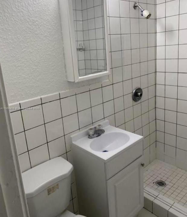 11929 SW 216th St, Miami, Florida 33170