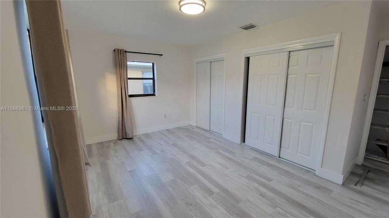 1296 NE 146th St A, Miami, Floryda 33161, USA