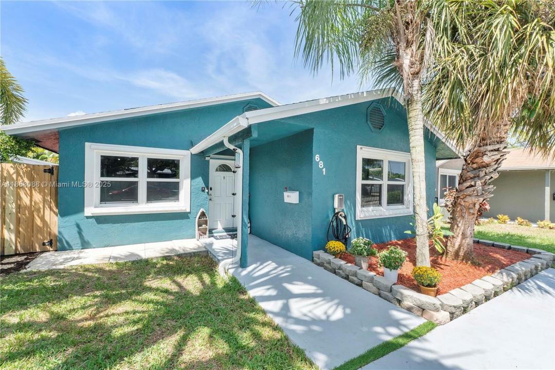 681 NE 34th St, Oakland Park, Флорида 33334, Соединенные Штаты