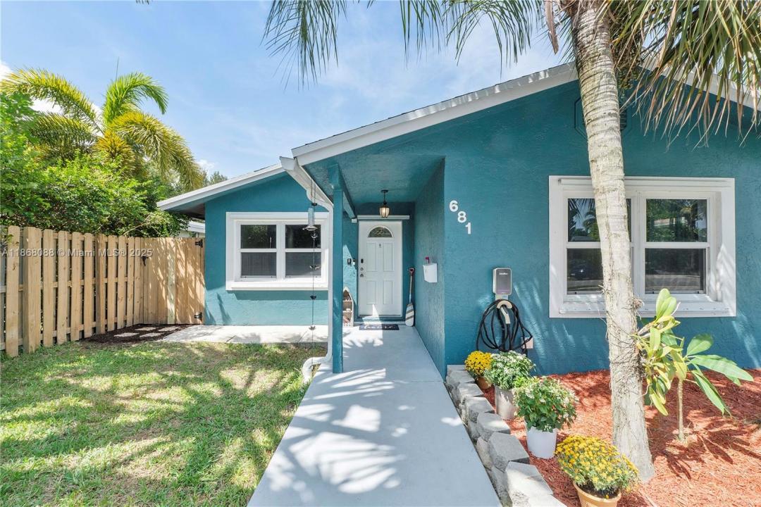 681 NE 34th St, Oakland Park, Флорида 33334, Соединенные Штаты