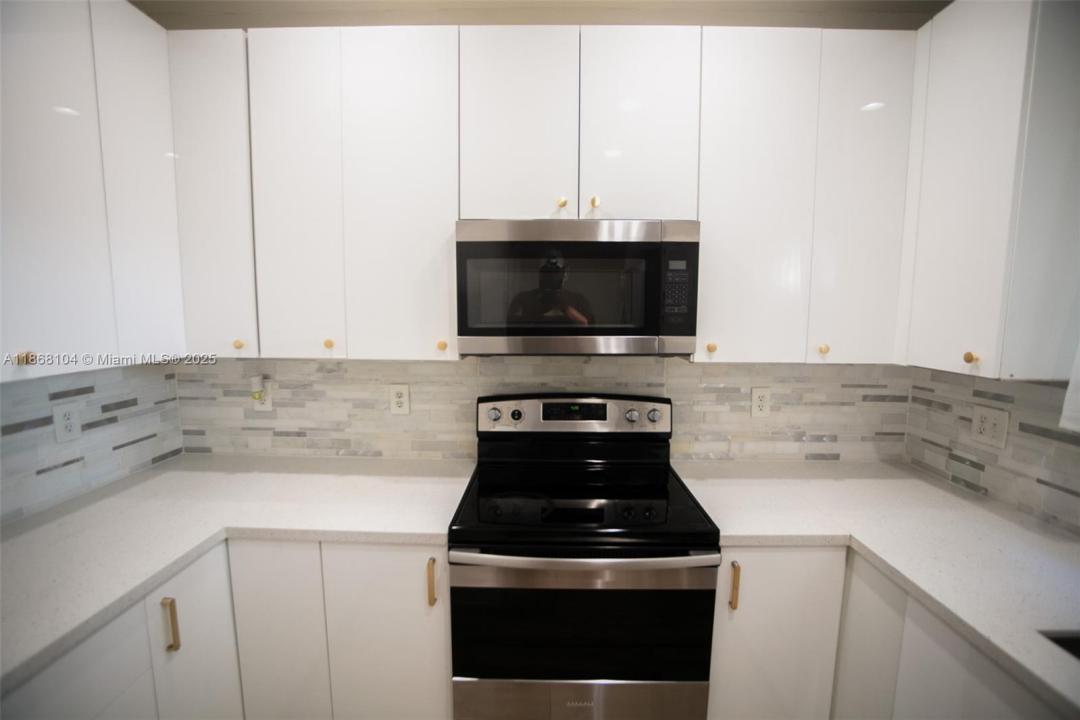 1112 NE 41st Ave, Homestead, Florida 33033