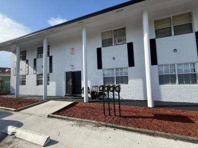237 W Blue Heron Blvd 1, Riviera Beach, Florida 33404, USA