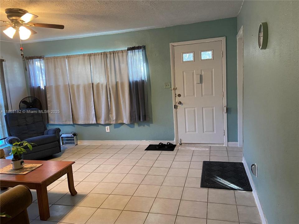 814 S MADISON, Other City - In The State Of Florida, Florida 32505, Amerika Birleşik Devletleri
