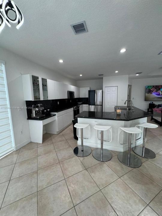 10873 NW 71st St, Doral, פלורידה 33178, ארצות הברית של אמריקה 