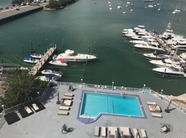 7904 West Dr 215, North Bay Village, Floride 33141, États-Unis