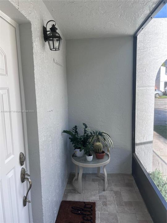 18216 Mediterranean Blvd 4-19, Hialeah, Florida 33015, USA