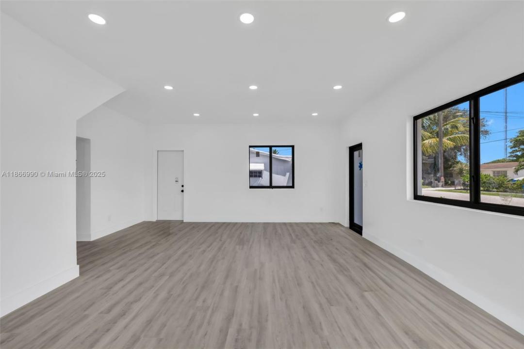5413 SW 23rd St, West Park, Флорида 33023, Соединенные Штаты