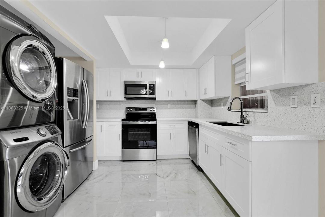 5128 SW 123rd Ave, Cooper City, Florida 33330