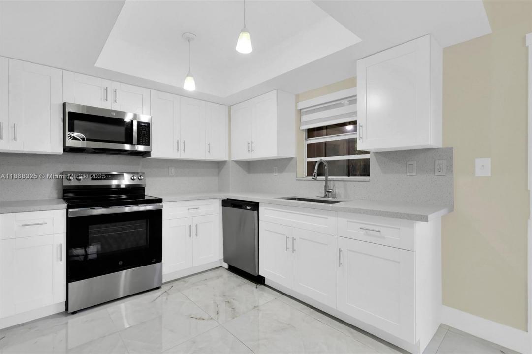 5128 SW 123rd Ave, Cooper City, Florida 33330
