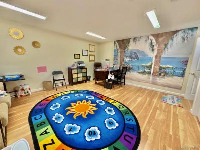 329 Deer Park Road, Huntington, New York 11746, USA