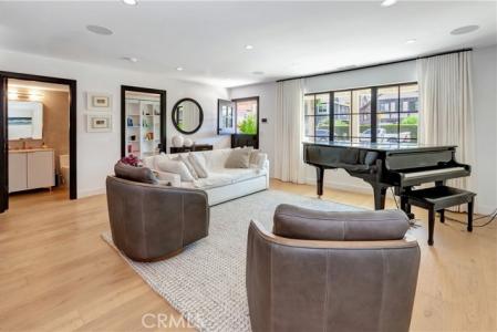 E 16th Street, Costa Mesa, California 92627