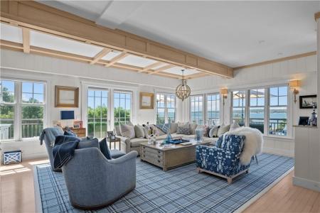 125 Corys Lane Resolute, Portsmouth, Rhode Island 02871, USA
