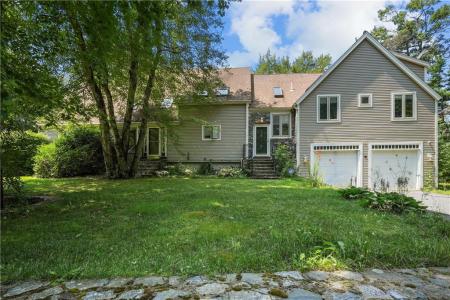 94 S Shore Road, Burrillville, Rhode Island 02859, États-Unis