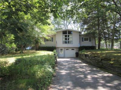 11 Cheyenne Trail, West Greenwich, RI 02817, USA