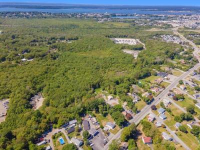 Stafford Road, Tiverton, Rhode Island 02878