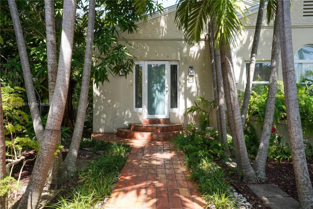 2280 SW 16th Ct 1, Miami, Floride 33145, États-Unis