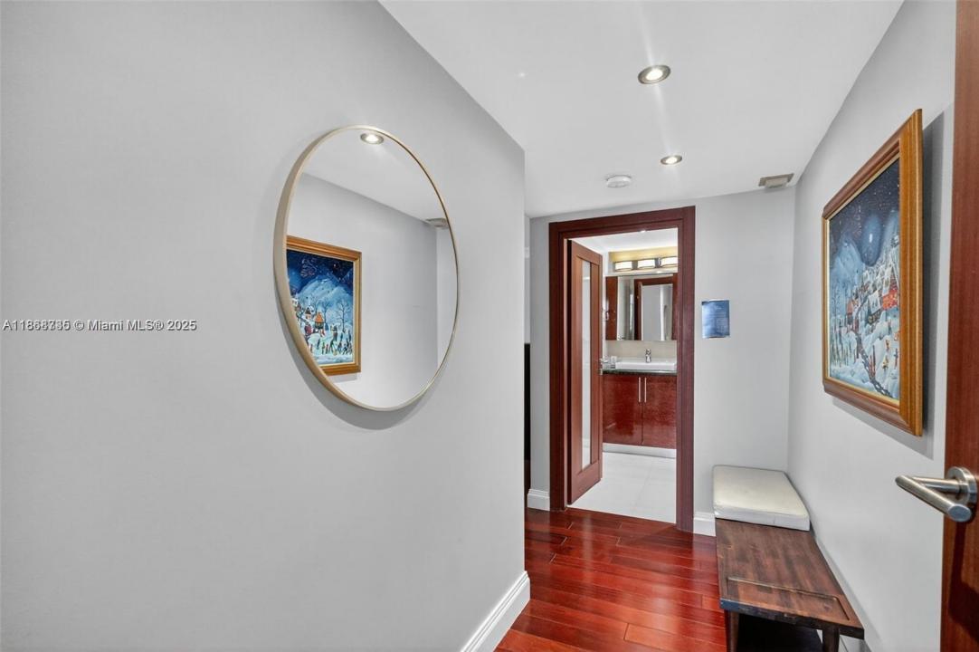 9511 Collins Ave 410, Surfside, Florida 33154, HOA KỲ