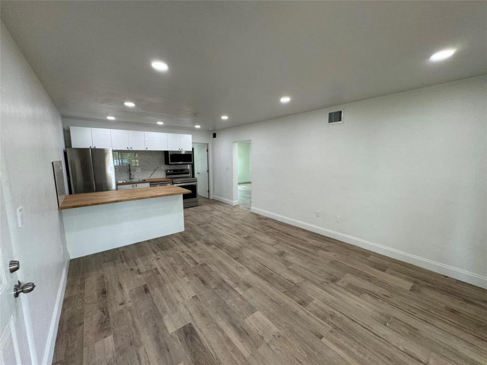 2200 NE 173rd Street, North Miami Beach, فلوريدا 33160, الولايات المتحدة