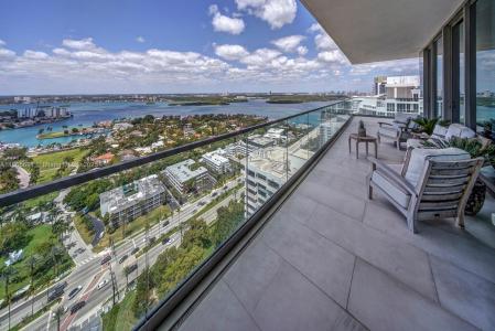 10203 Collins Ave 2601, Bal Harbour, Floride 33154, États-Unis