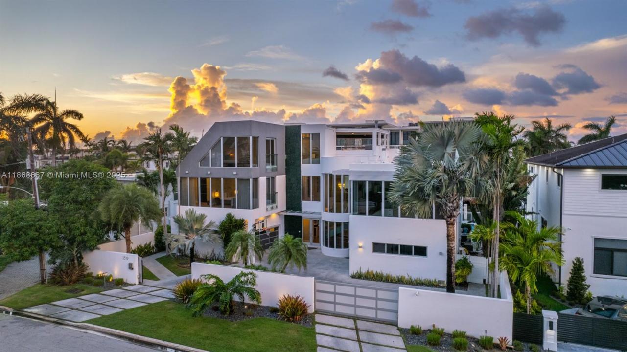 1319 Seminole Dr, Fort Lauderdale, Florida 33304, USA